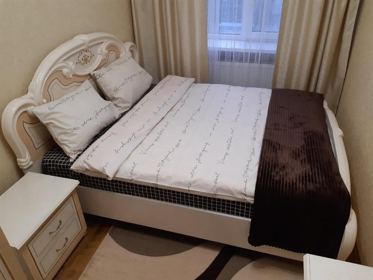 Двокімнатна Apartment Shepetivka Luaran gambar