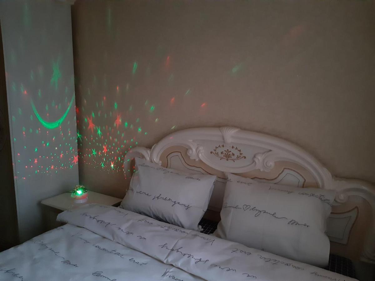 Двокімнатна Apartment Shepetivka Luaran gambar
